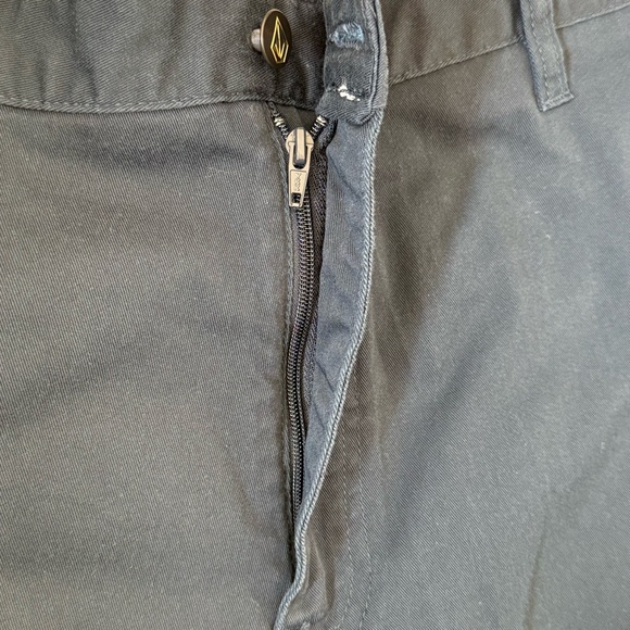 Volcom Men's Chino Shorts Navy Blue Flat Front Size 36 - Picture 6 of 11